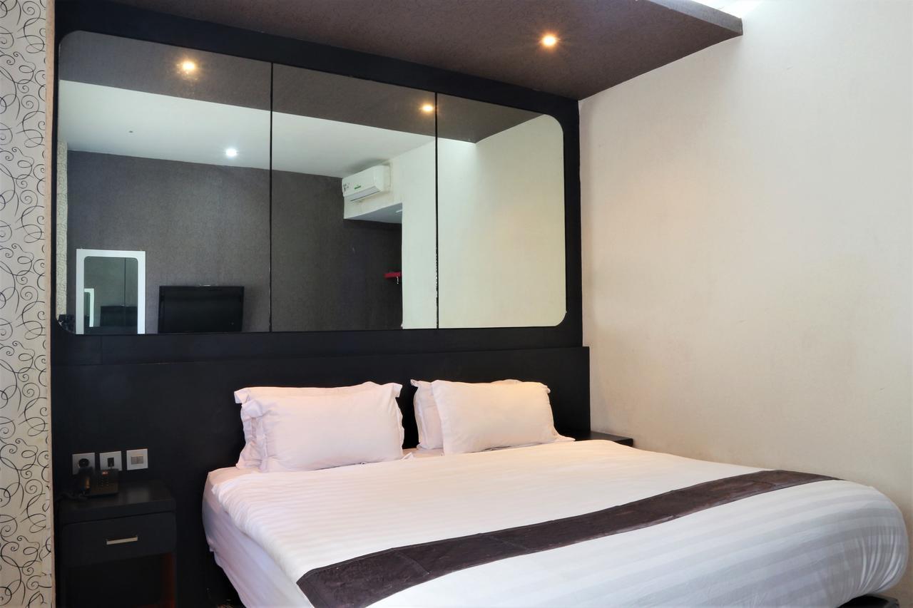 Hotel Candi メダン エクステリア 写真